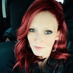 Meet your Posher, Cassandra